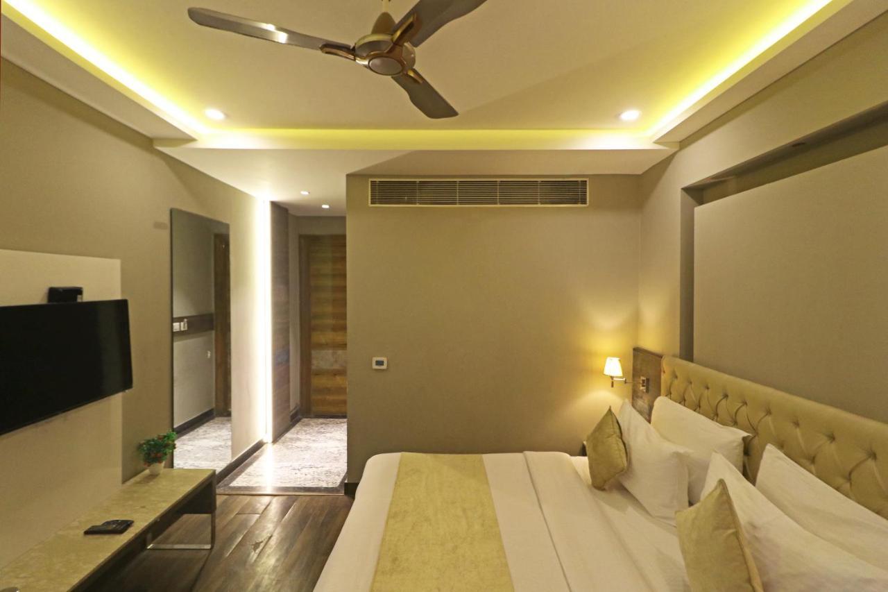 The Ivy Grand Hotel In City Centre With Free Secured Parking 新德里 外观 照片