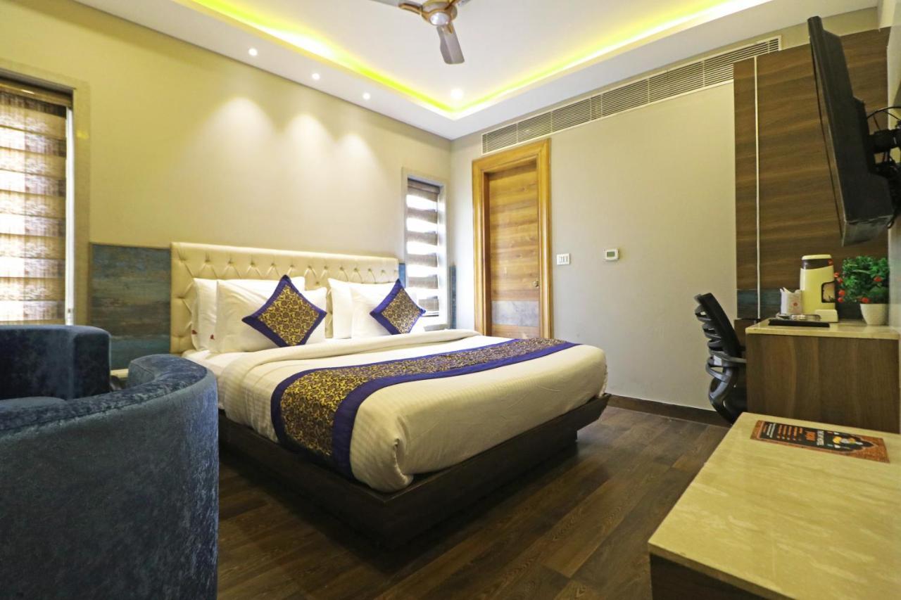 The Ivy Grand Hotel In City Centre With Free Secured Parking 新德里 外观 照片