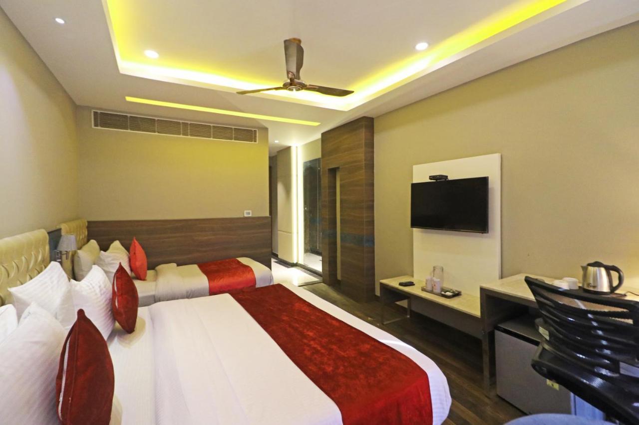 The Ivy Grand Hotel In City Centre With Free Secured Parking 新德里 外观 照片