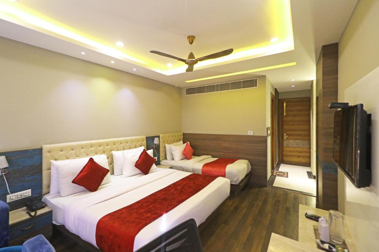 The Ivy Grand Hotel In City Centre With Free Secured Parking 新德里 外观 照片