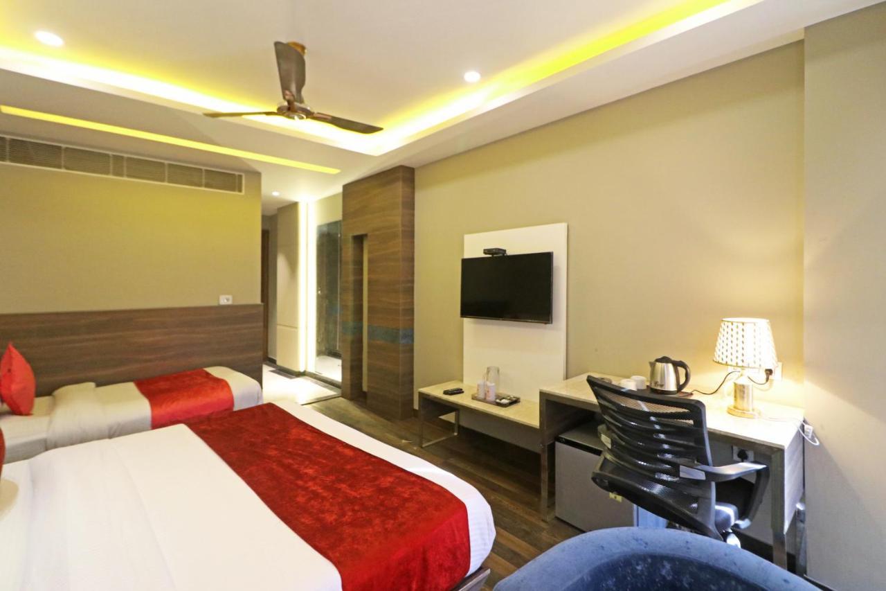 The Ivy Grand Hotel In City Centre With Free Secured Parking 新德里 外观 照片